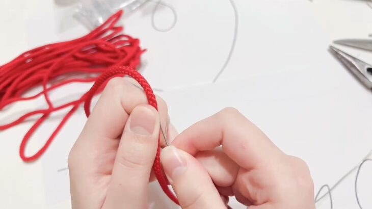 赤い糸の作り方【100均DIY】前撮り・結婚式にも使える①紐にワイヤーを通す