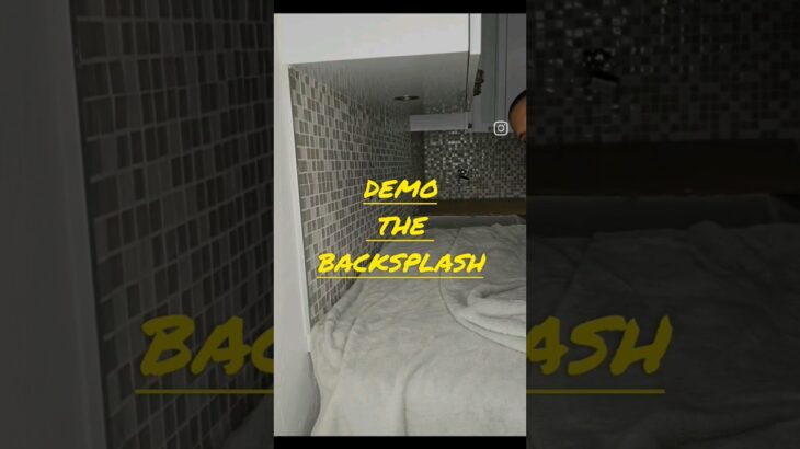 Demo Backsplash and installation #tiling #hack #diy #tiles #demolition